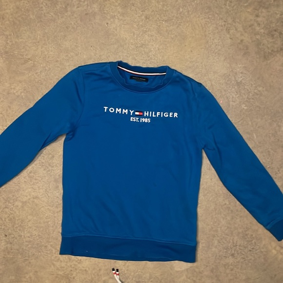 🔥 Tommy Hilfiger outfit 🔥 - Picture 3 of 10